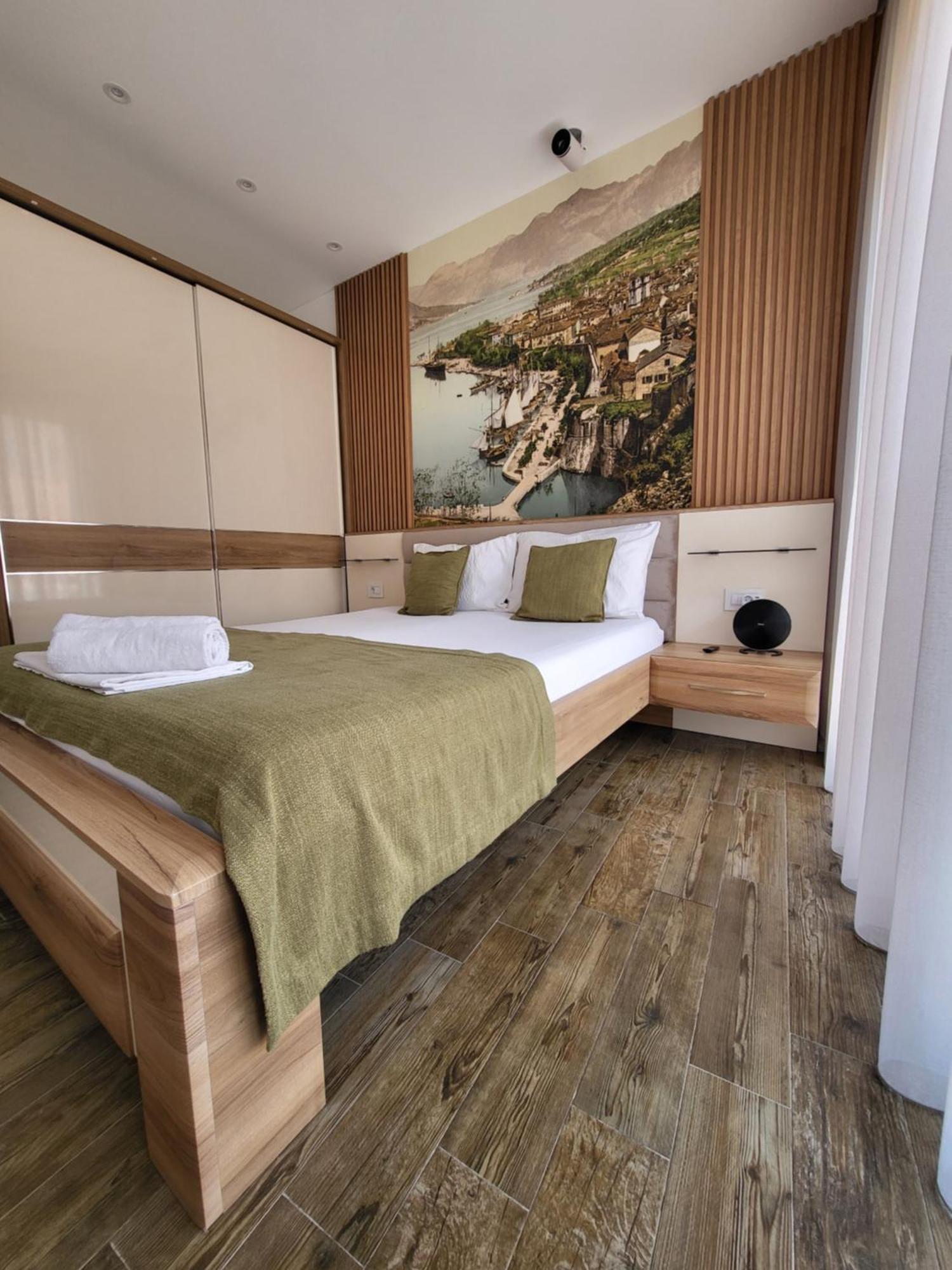 Marea Deluxe Apartment *